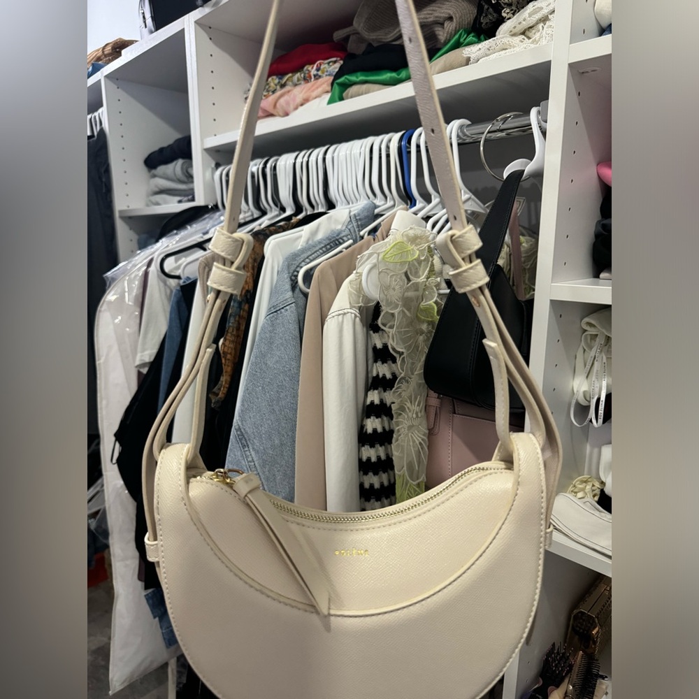 Numéro Dix
EDITION TEXTURED CHALK